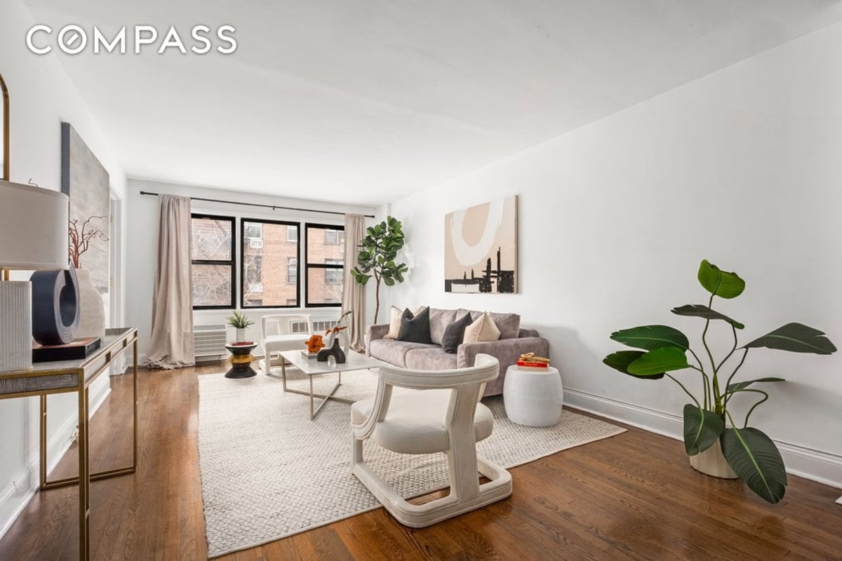 Photo for 140 7 AVENUE - 140 7th Avenue Condominium in Chelsea, Manhattan