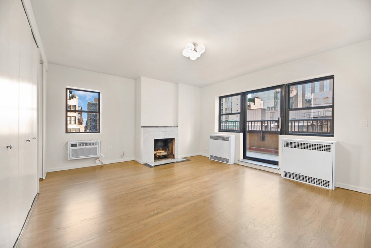 Photo for 121 Madison Avenue - 121 Madison Avenue Rental Building in NoMad, Manhattan