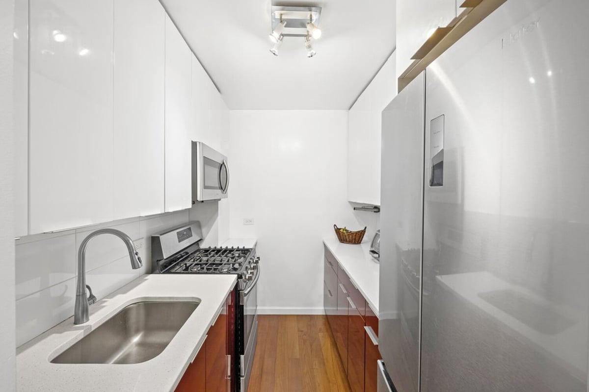 Photo for 310 Lexington Avenue - 310 Lexington Avenue Cooperative in Murray Hill, Manhattan