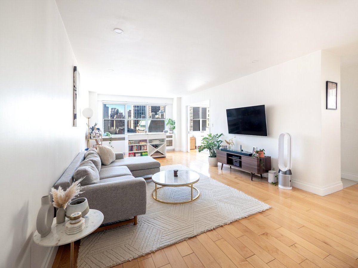 Photo for The Gemstone - 235 West End Avenue Condominium in Upper West Side, Manhattan