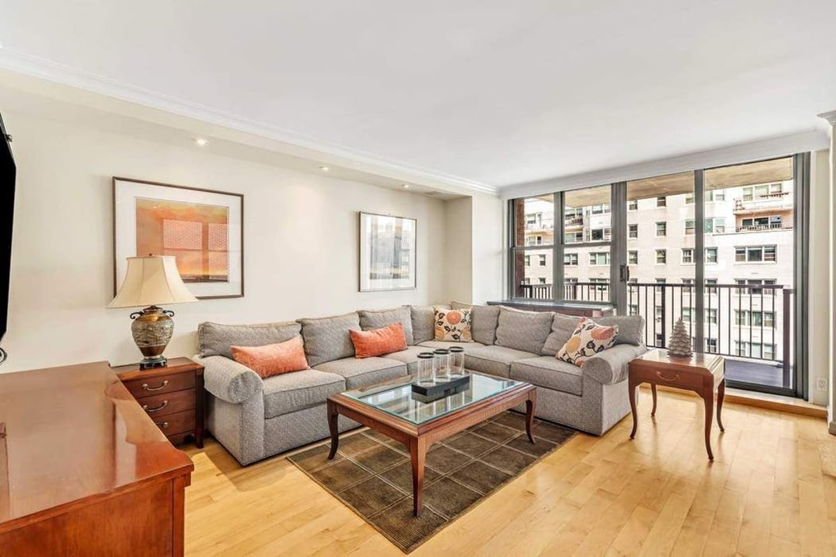 Photo for 444 East 86th Street - 444 East 86th Street Cooperative in Upper East Side, Manhattan