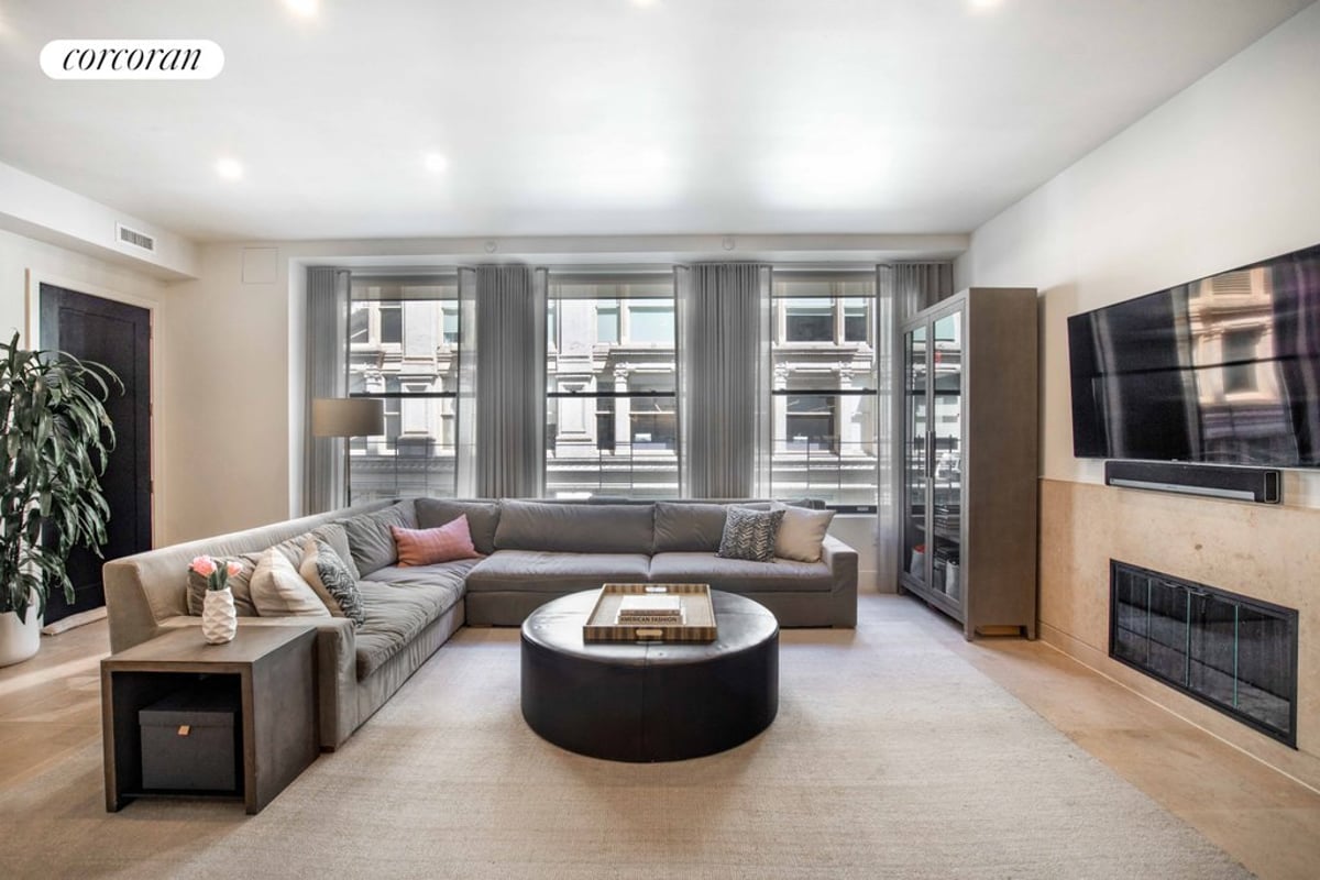 Photo for Altair 18 - 32 West 18th Street Condominium in Flatiron, Manhattan