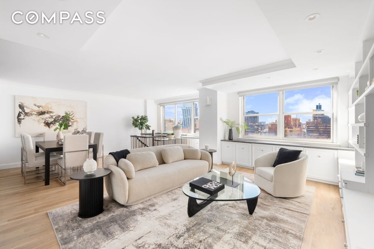 Photo for London Towne House - 360 West 22nd Street Condominium in Chelsea, Manhattan