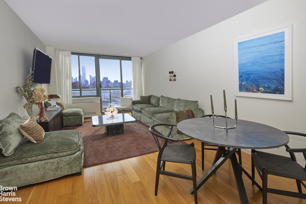 Photo for Grosvenor House - 22 West 15th Street Condominium in Greenwich Village, Manhattan