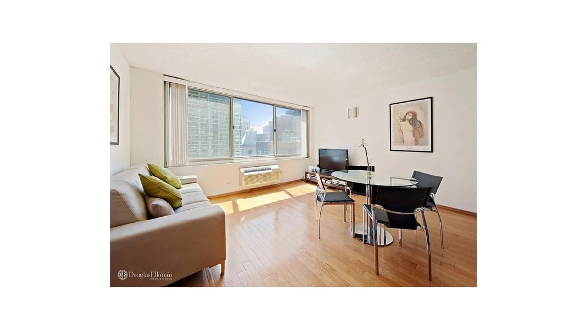 Photo for Lausanne Condominium - 333 East 45th Street Condominium in Turtle Bay, Manhattan