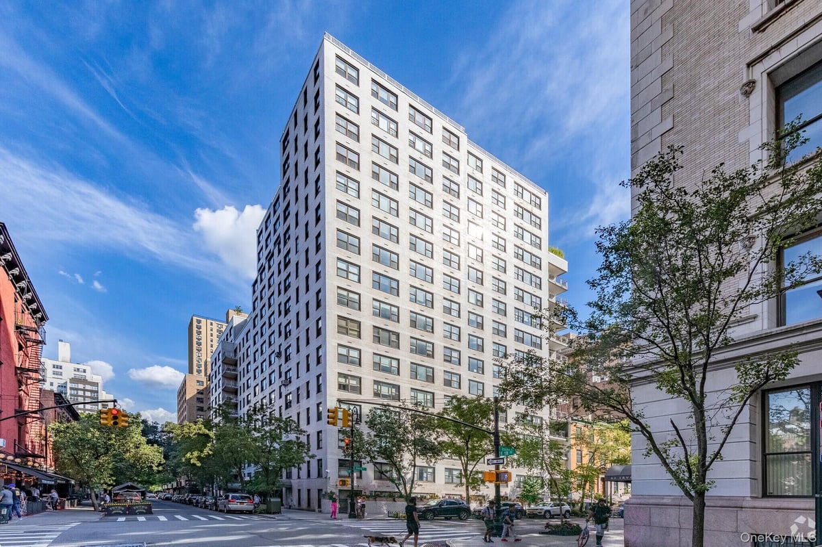 Photo for Gramercy Plaza - 130 East 18th Street Cooperative in Gramercy Park, Manhattan