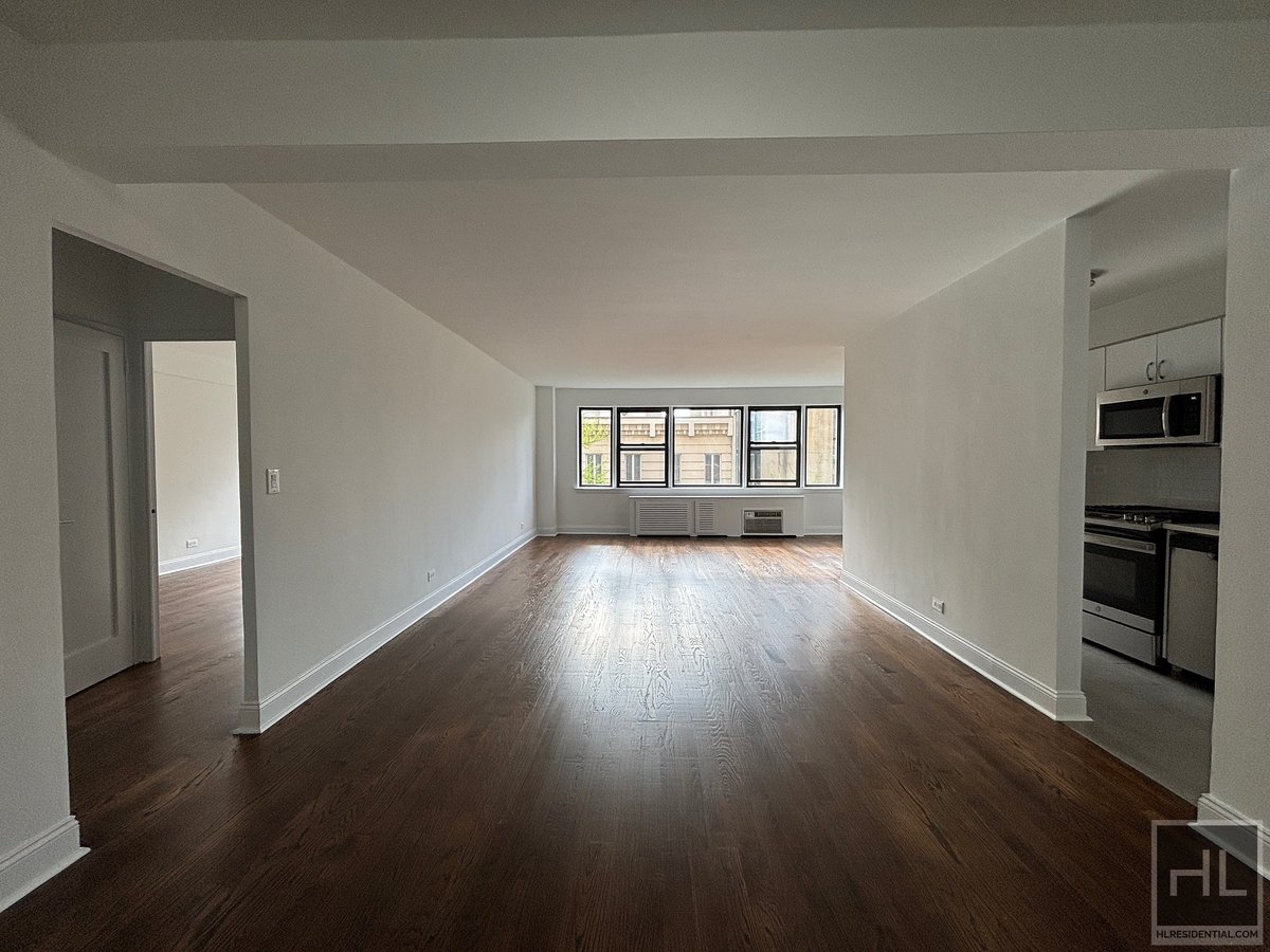 Photo for 20 BEEKMAN PLACE - 20 Beekman Place Rental Building in Midtown East, Manhattan