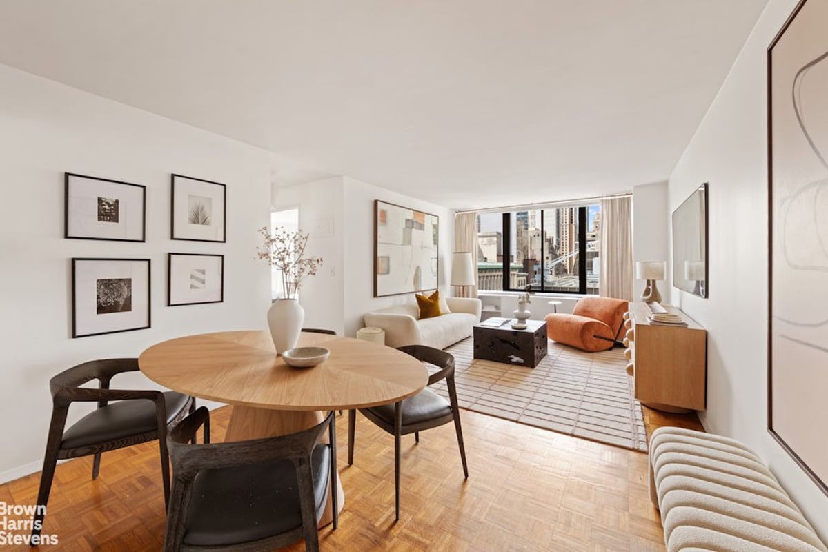 Photo for 445 5th Avenue - 445 5th Avenue Condominium in Murray Hill, Manhattan