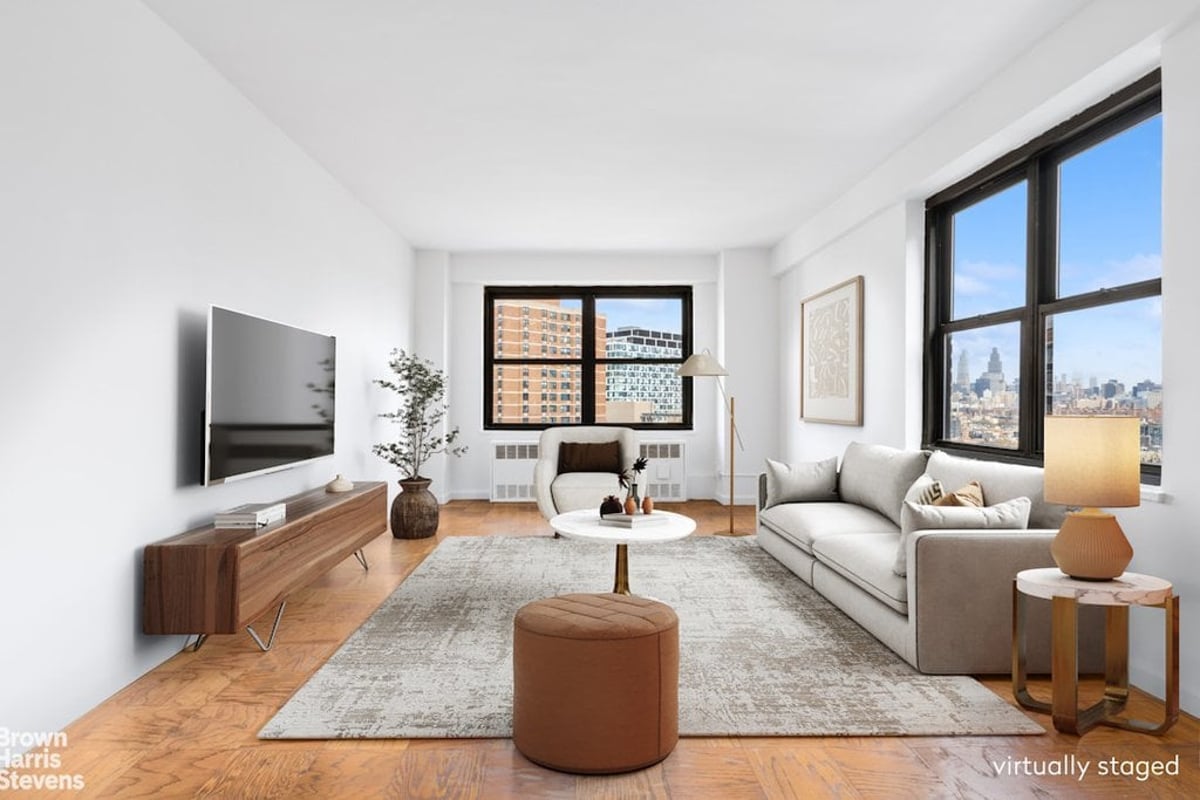 Photo for American Thread Building - 260 West Broadway Condominium in Tribeca, Manhattan