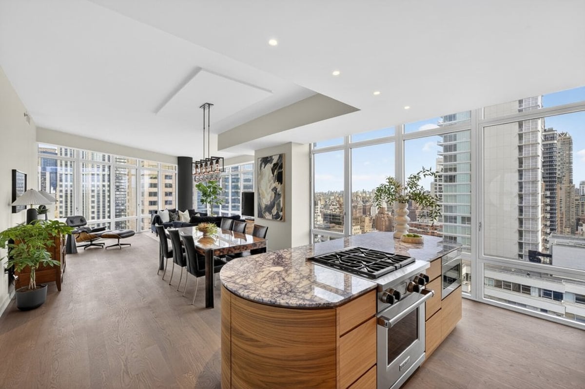 Photo for Place 57 - 207 East 57th Street Condominium in Midtown East, Manhattan