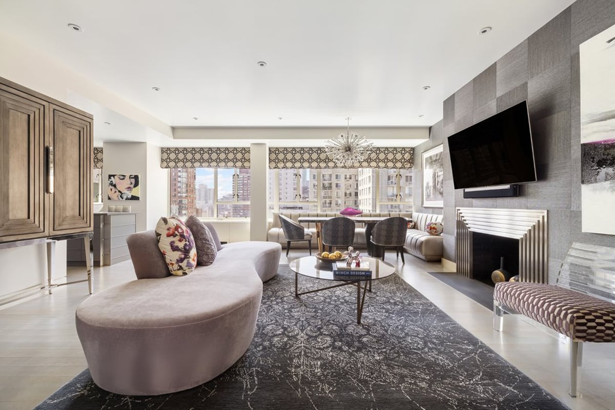 Photo for Manhattan House - 200 East 66th Street Condominium in Upper East Side, Manhattan