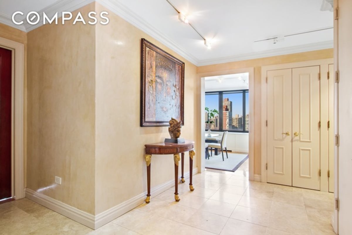 Photo for The Oxford - 422 East 72nd Street Condominium in Upper East Side, Manhattan