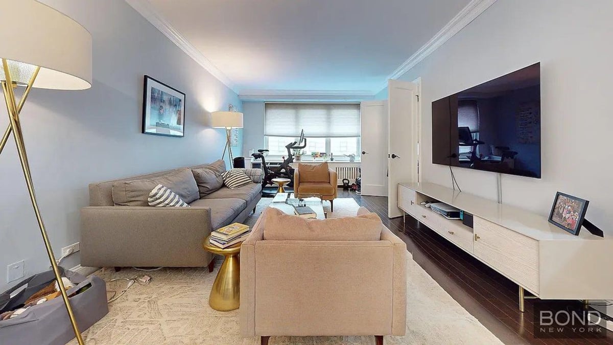Photo for The Amherst - 401 East 74th Street Condominium in Upper East Side, Manhattan