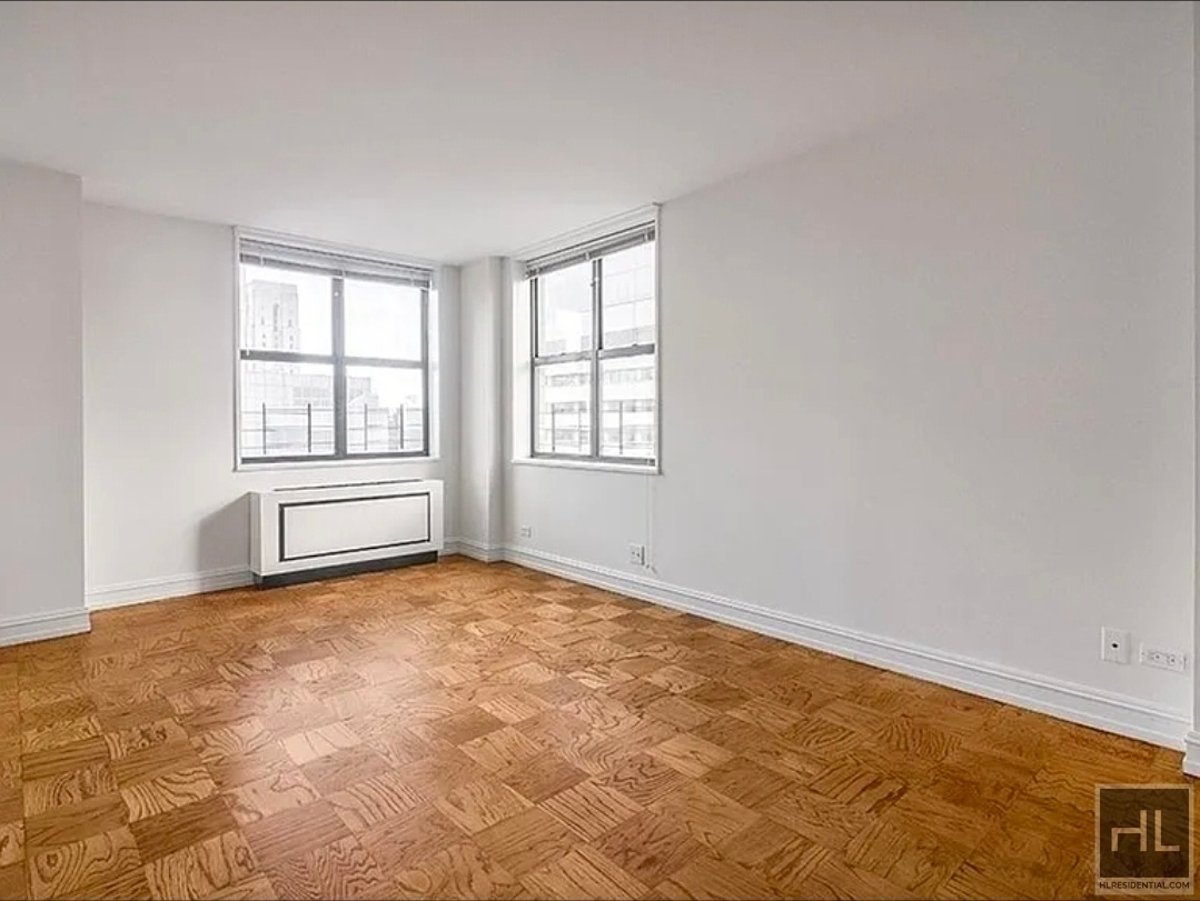 Photo for 400 East 71st Street - 400 East 71St Street Rental Building in Lenox Hill, Manhattan