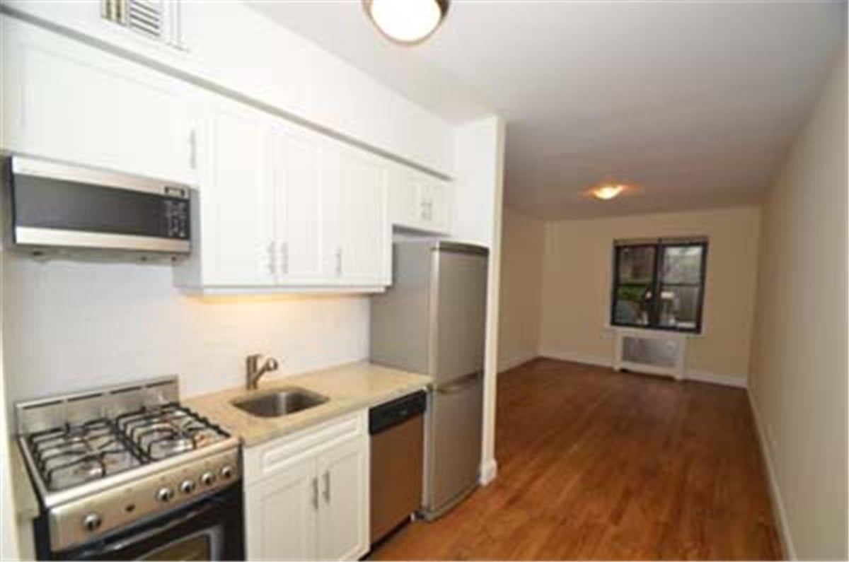 Photo for The Louis Philippe - 312 West 23rd Street Condominium in Chelsea, Manhattan