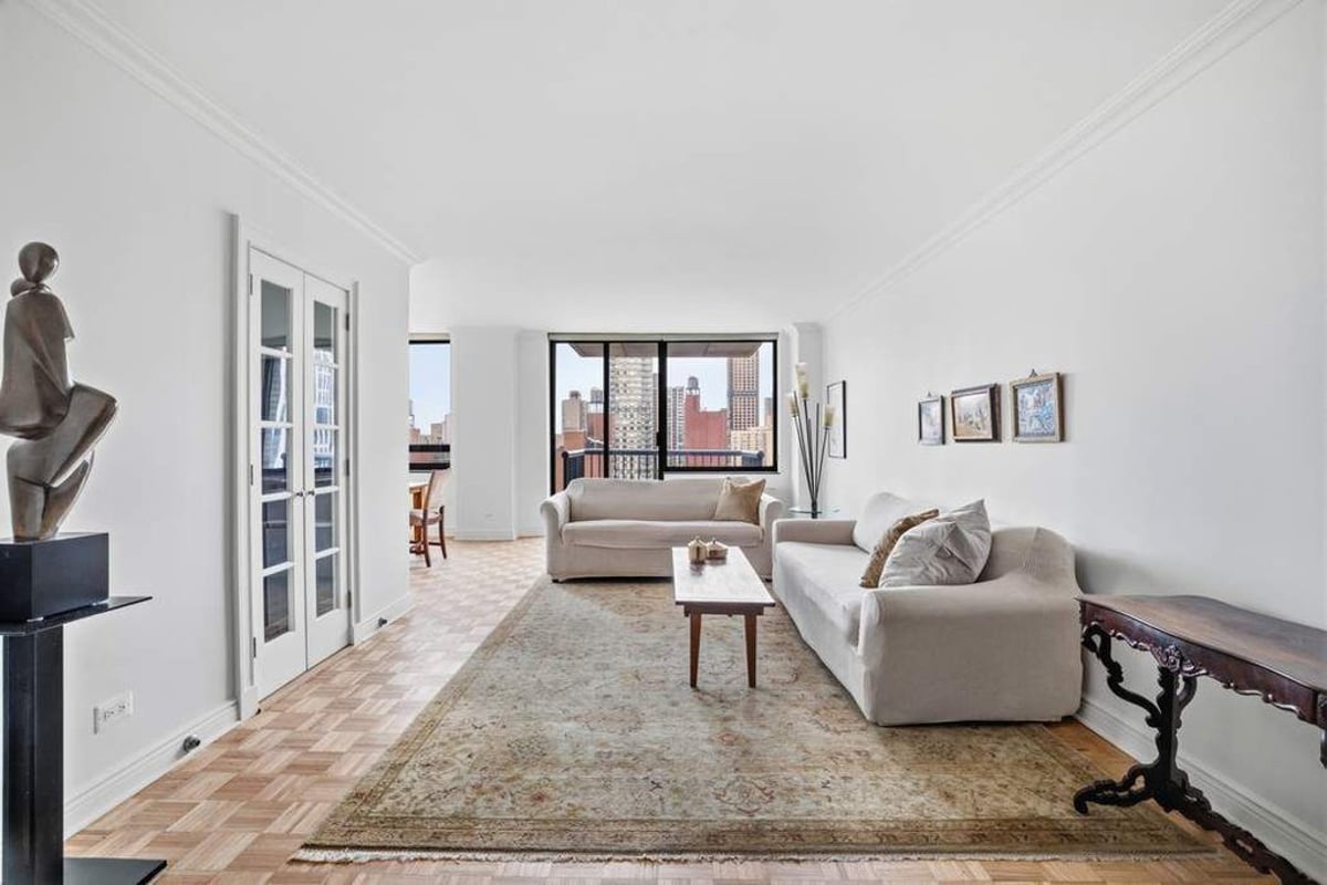 Photo for Evans Tower Condominium - 171 East 84th Street Condominium in Upper East Side, Manhattan
