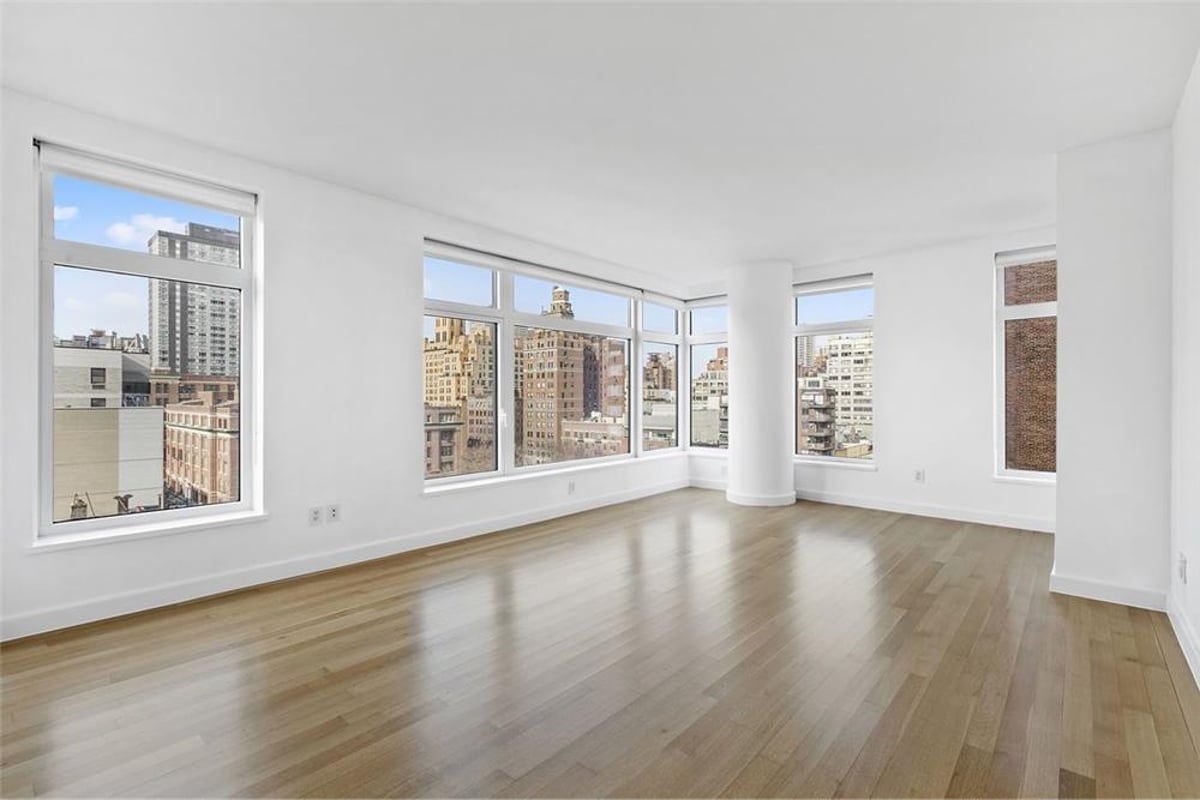 Photo for The Laurel - 400 East 67th Street Condominium in Upper East Side, Manhattan