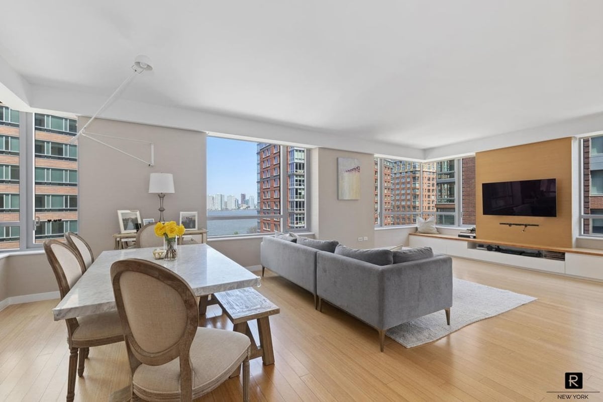 Photo for Riverhouse, One Rockefeller Park - 2 River Terrace Condominium in Battery Park City, Manhattan