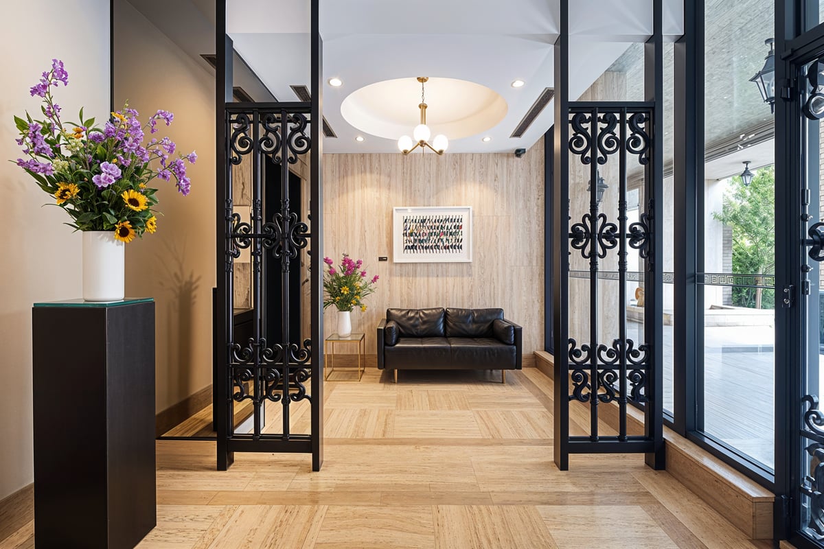Photo for 985 5th AVENUE - 985 5th Avenue Rental Building in Upper East Side, Manhattan