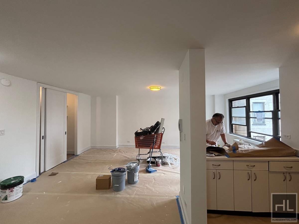 Photo for Mayfair Fifth - 96 5th Avenue Rental Building in Flatiron, Manhattan