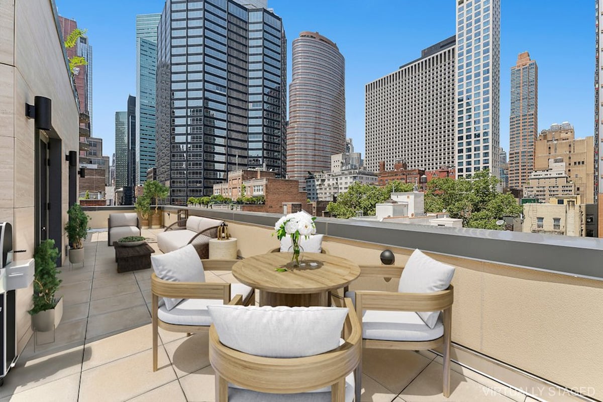 Photo for Minuet - 244 E 52nd Street Condominium in Midtown East, Manhattan
