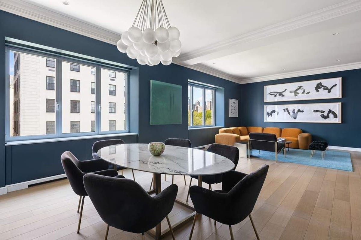 Photo for 910 5 AVENUE - 910 5th Avenue Cooperative in Upper East Side, Manhattan