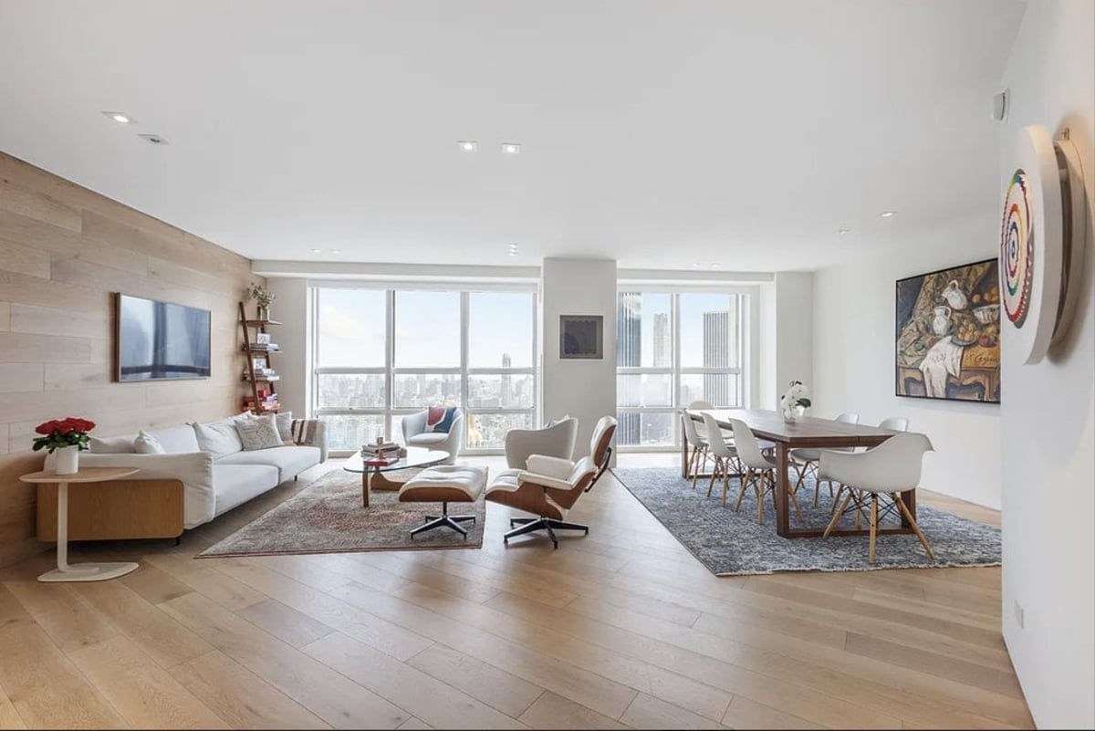 Photo for Metropolitan Tower - 146 West 57th Street Condominium in Midtown, Manhattan