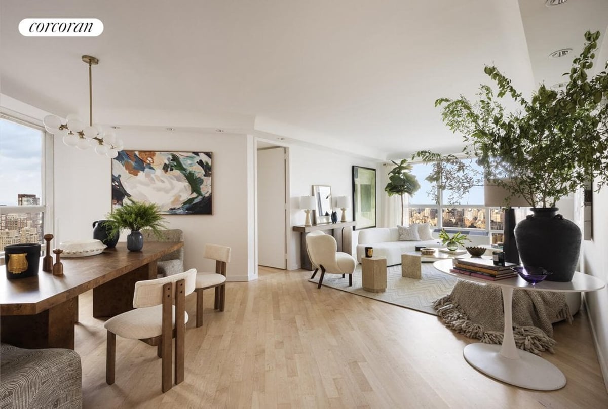 Photo for Metropolitan Tower - 146 West 57th Street Condominium in Midtown, Manhattan