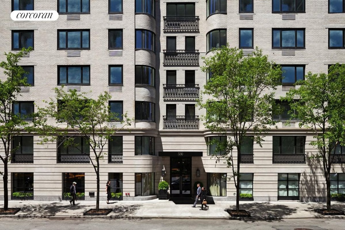 Photo for 530 Park Avenue - 530 Park Avenue Condominium in Upper East Side, Manhattan