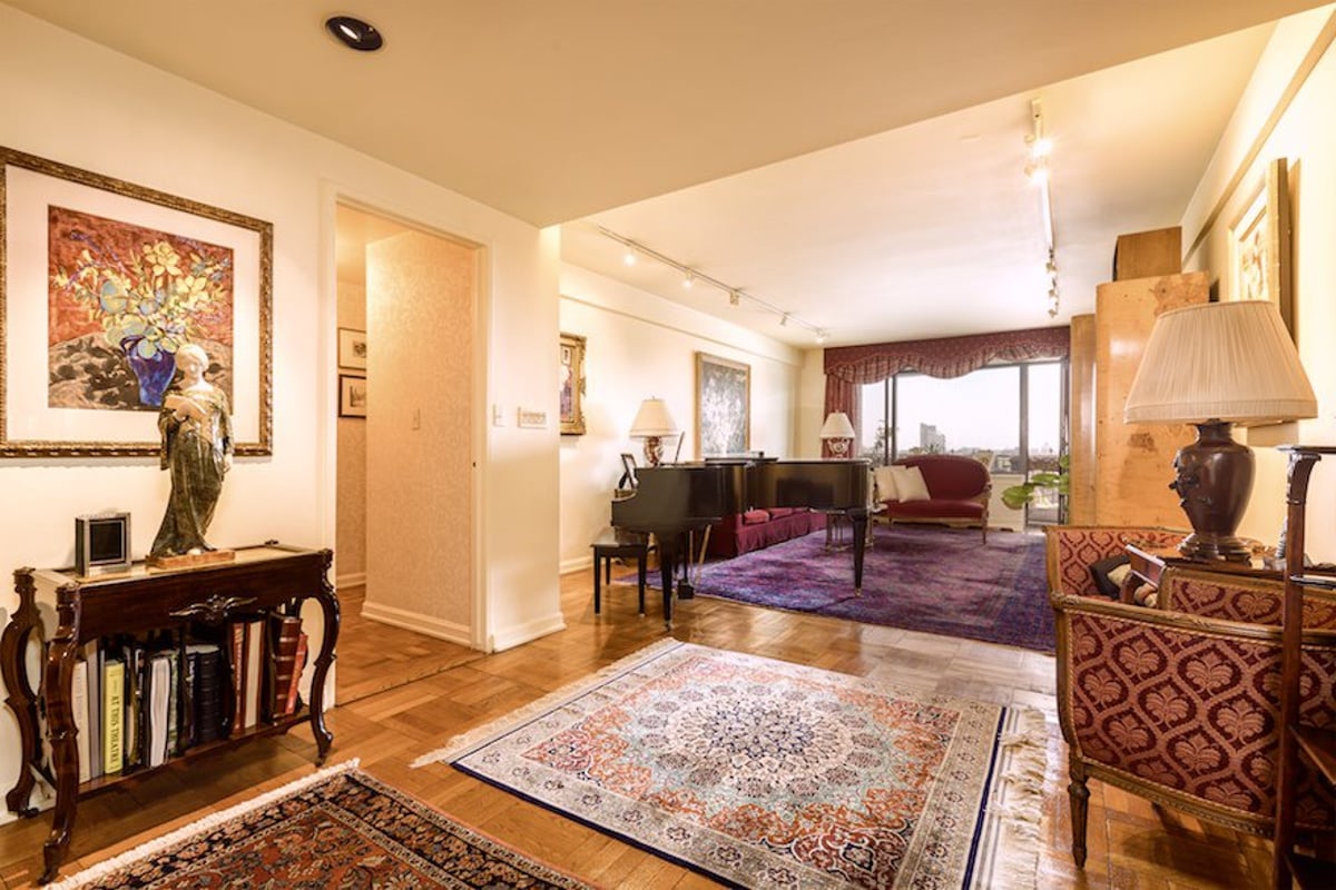 Photo for 45 East End Avenue - 45 East End Avenue Cooperative in Upper East Side, Manhattan