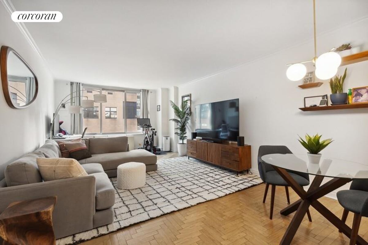 Photo for The Gotham - 170 East 87th Street Condominium in Upper East Side, Manhattan