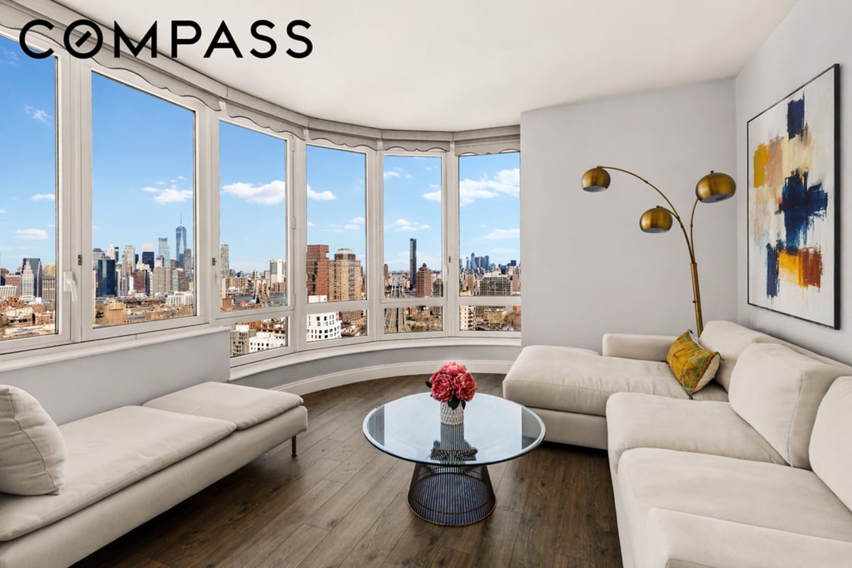 Photo for Oro - 306 Gold Street Condominium in Downtown Brooklyn, Brooklyn