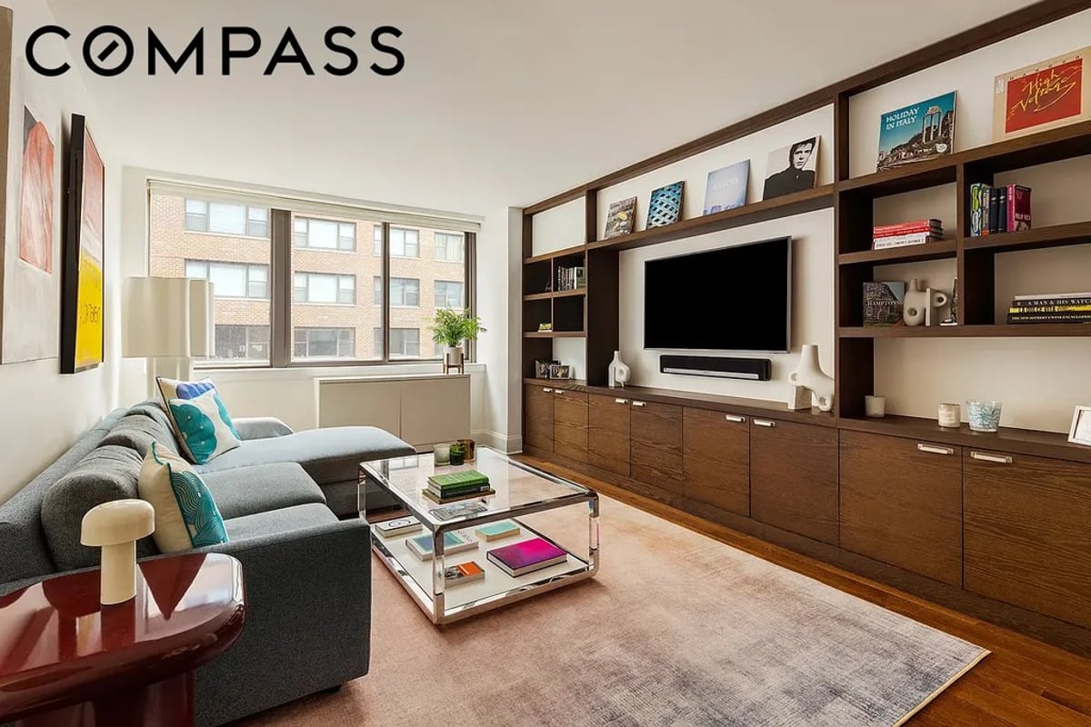 Photo for 300 East 64th Street - 300 East 64th Street Condominium in Upper East Side, Manhattan