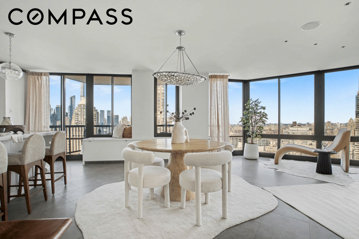 Photo for The Rio - 304 East 65th Street Condominium in Upper East Side, Manhattan