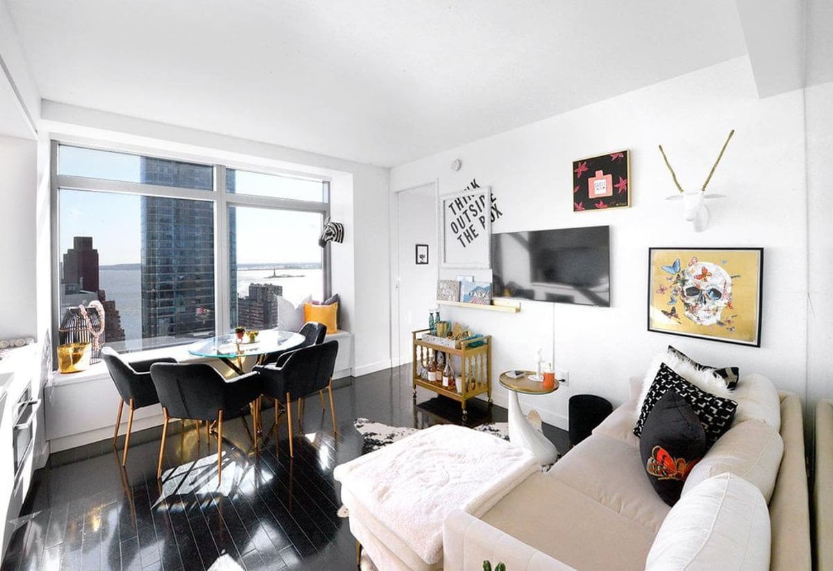 Photo for W Downtown Hotel & Residences - 123 Washington Street Condominium in Financial District, Manhattan