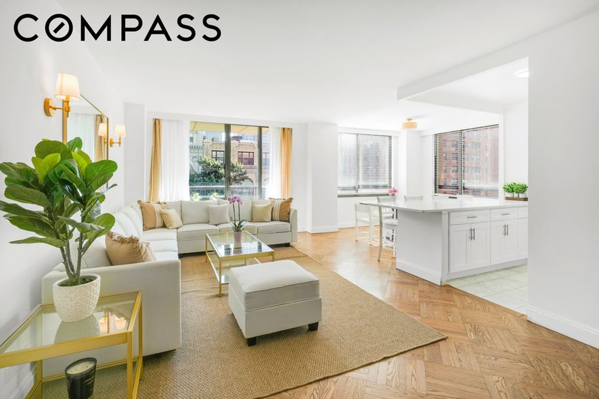 Photo for Evans Tower Condominium - 171 East 84th Street Condominium in Upper East Side, Manhattan