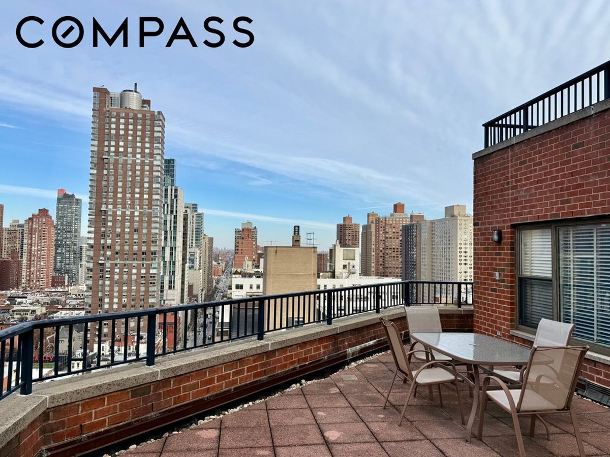Photo for 400 East 85th Street - 400 East 85th Street Cooperative in Upper East Side, Manhattan