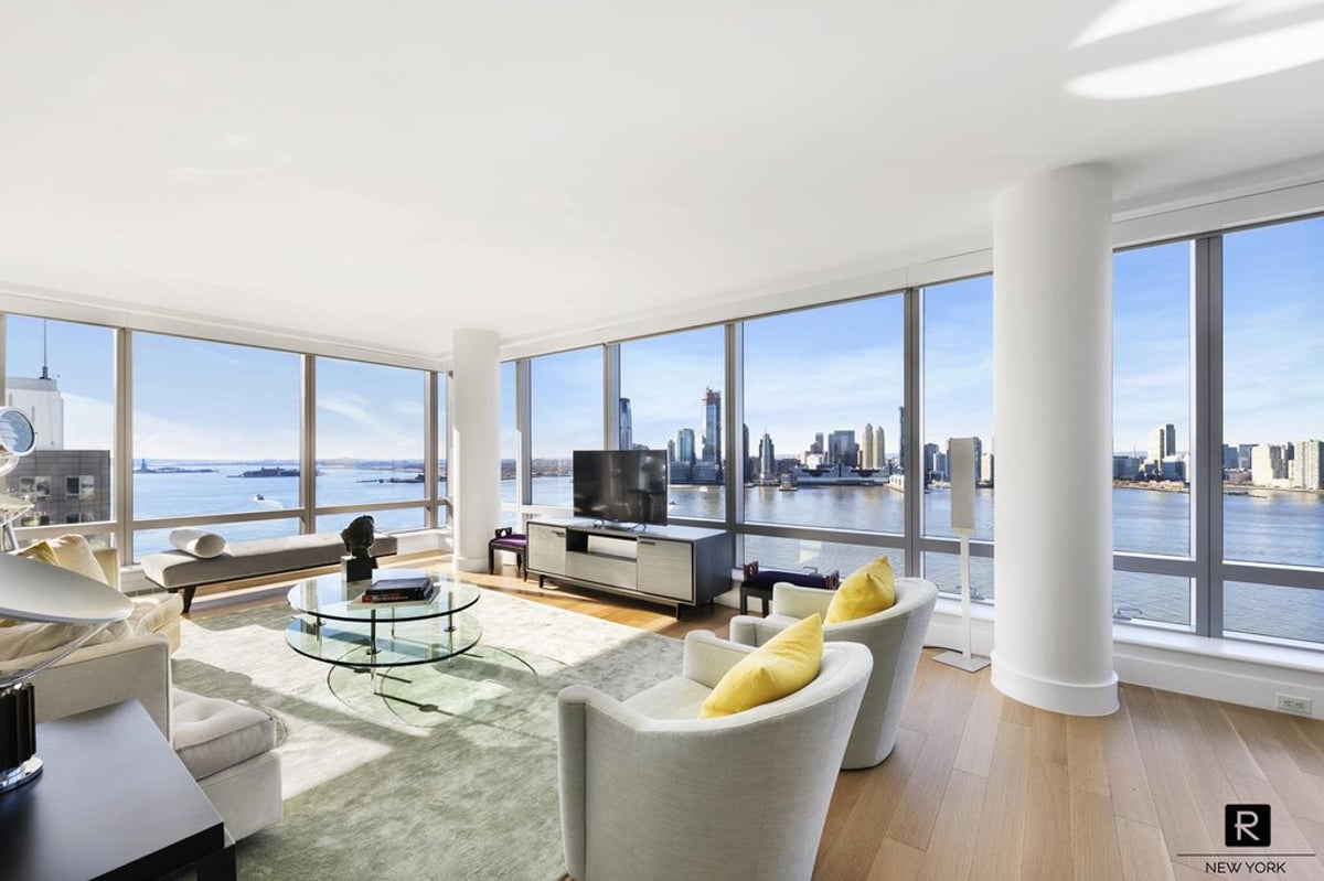 Photo for Riverhouse, One Rockefeller Park - 2 River Terrace Condominium in Battery Park City, Manhattan