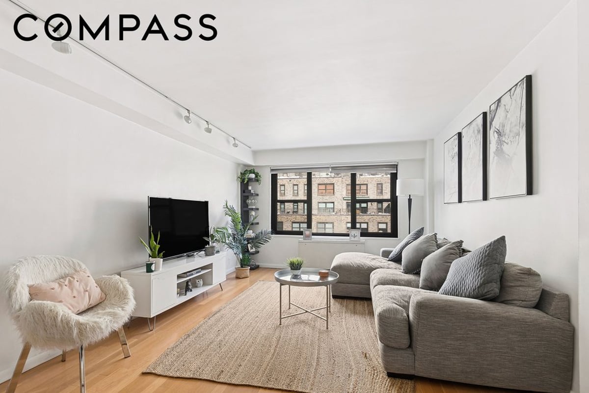 Photo for The Carlton East - 220 East 57th Street Cooperative in Midtown East, Manhattan