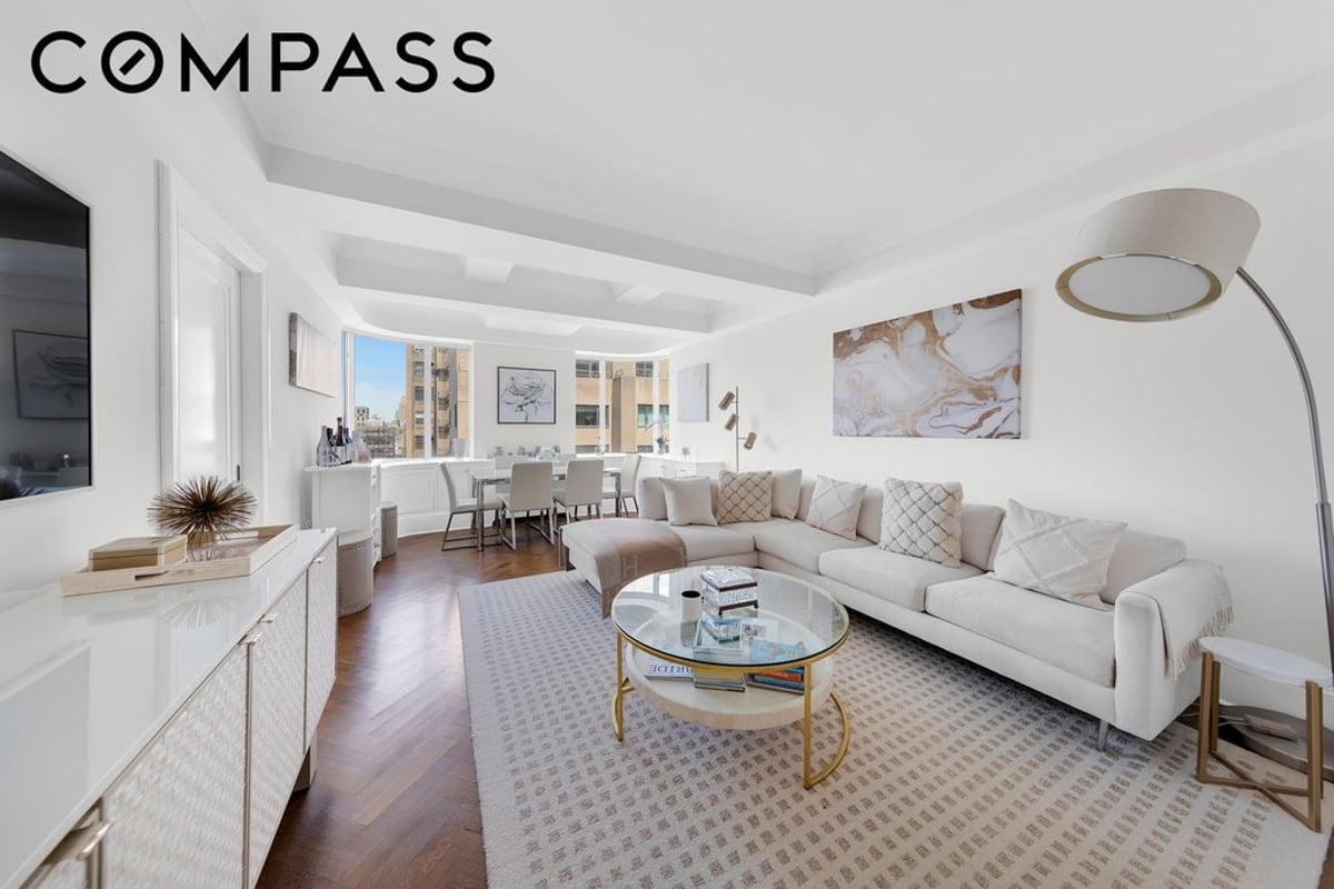 Photo for 530 Park Avenue - 530 Park Avenue Condominium in Upper East Side, Manhattan