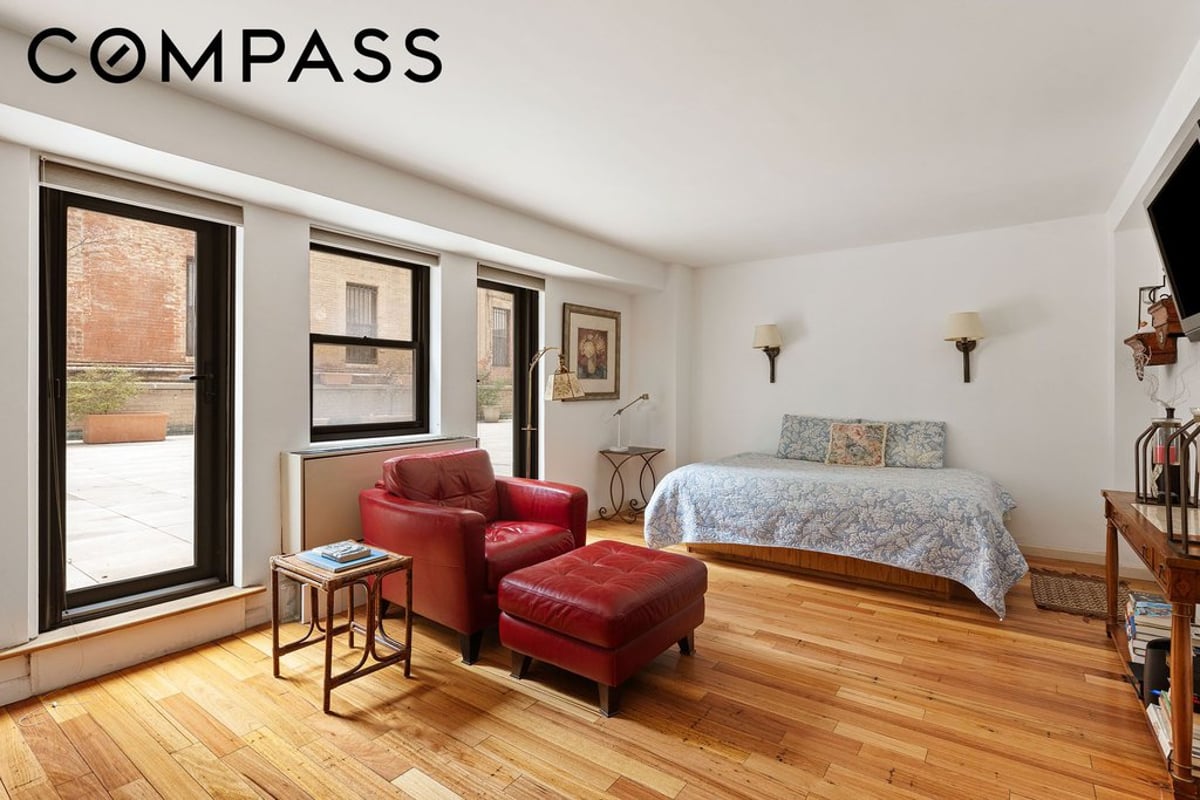 Photo for 310 Lexington Avenue - 310 Lexington Avenue Cooperative in Murray Hill, Manhattan
