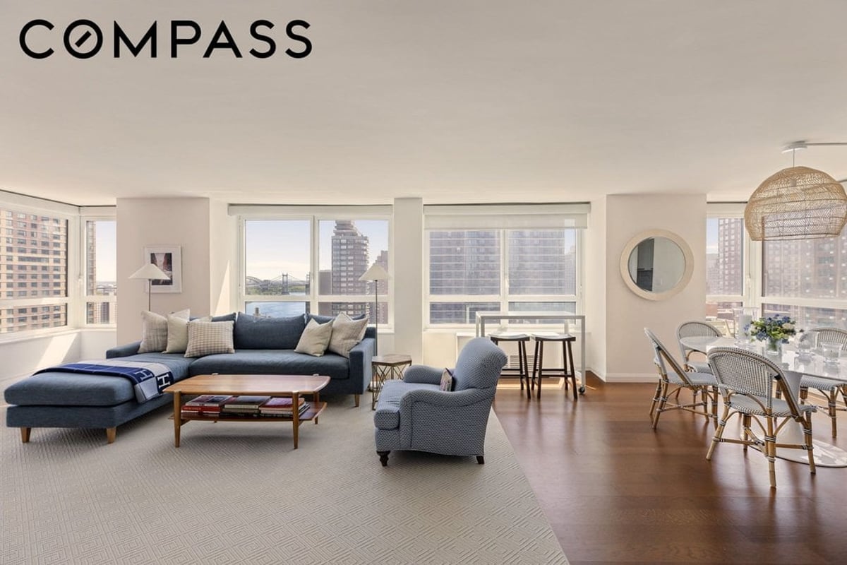 Photo for Carnegie Park Condominium - 200 East 94th Street Condominium in Upper East Side, Manhattan