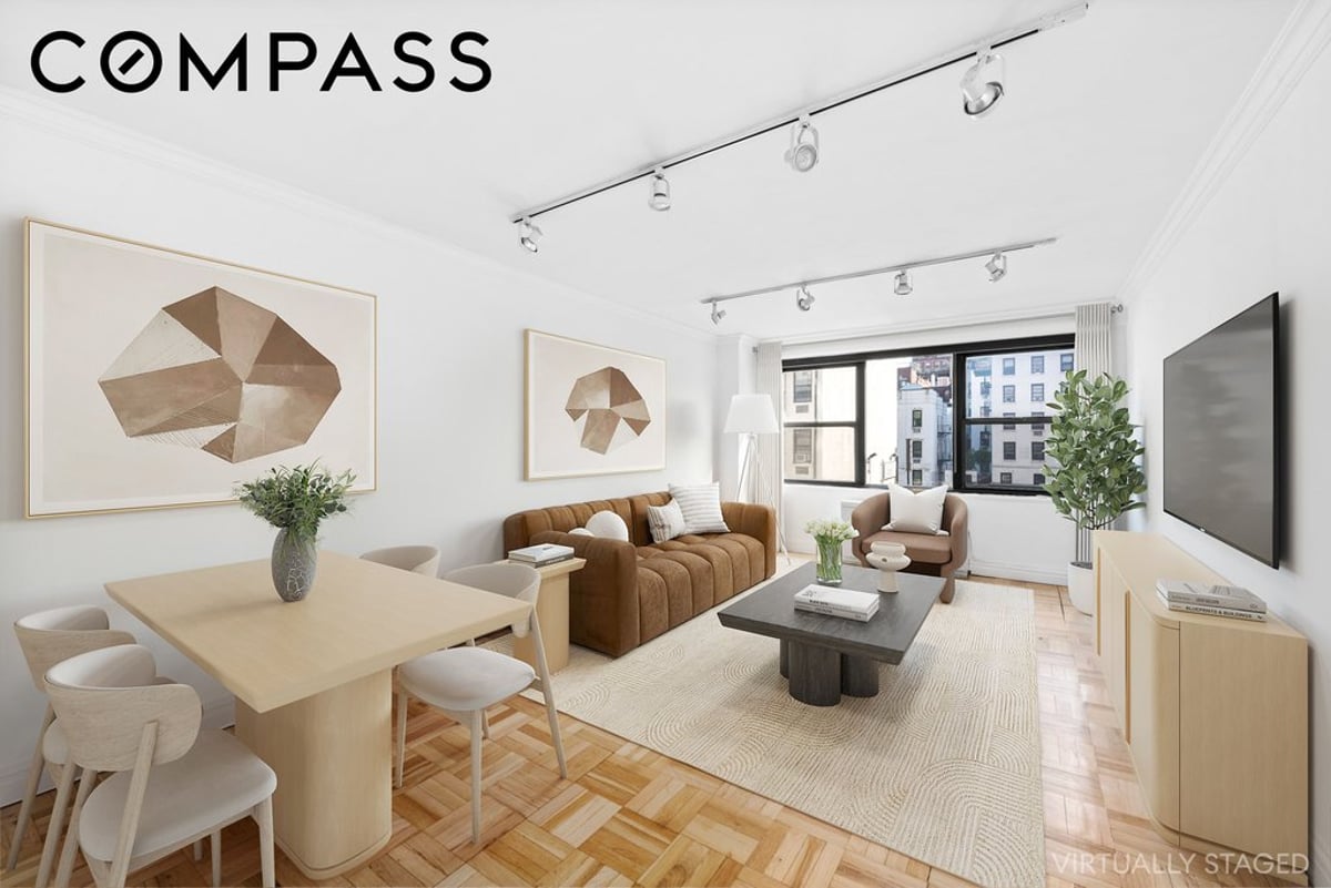 Photo for Victoria House - 200 East 27th Street Cooperative in Murray Hill, Manhattan