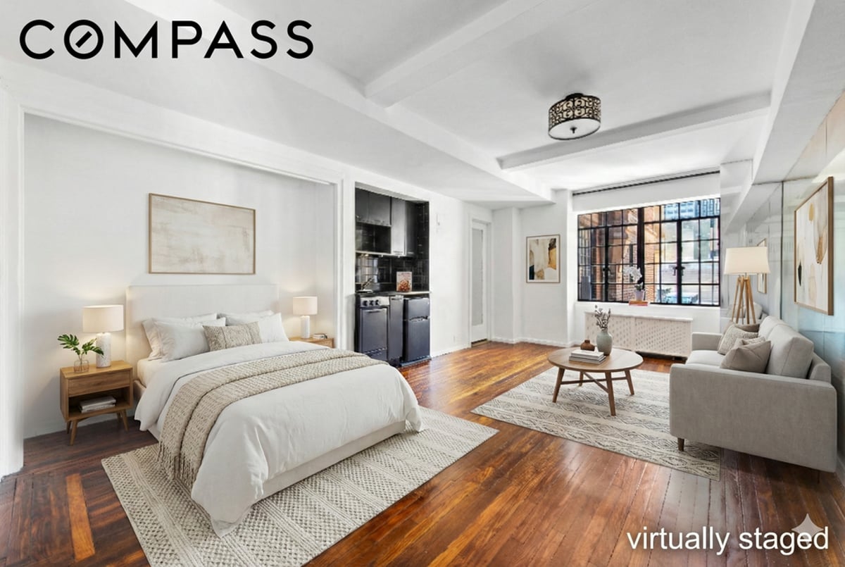 Photo for Prospect Tower - 45 Tudor City Place Cooperative in Turtle Bay, Manhattan
