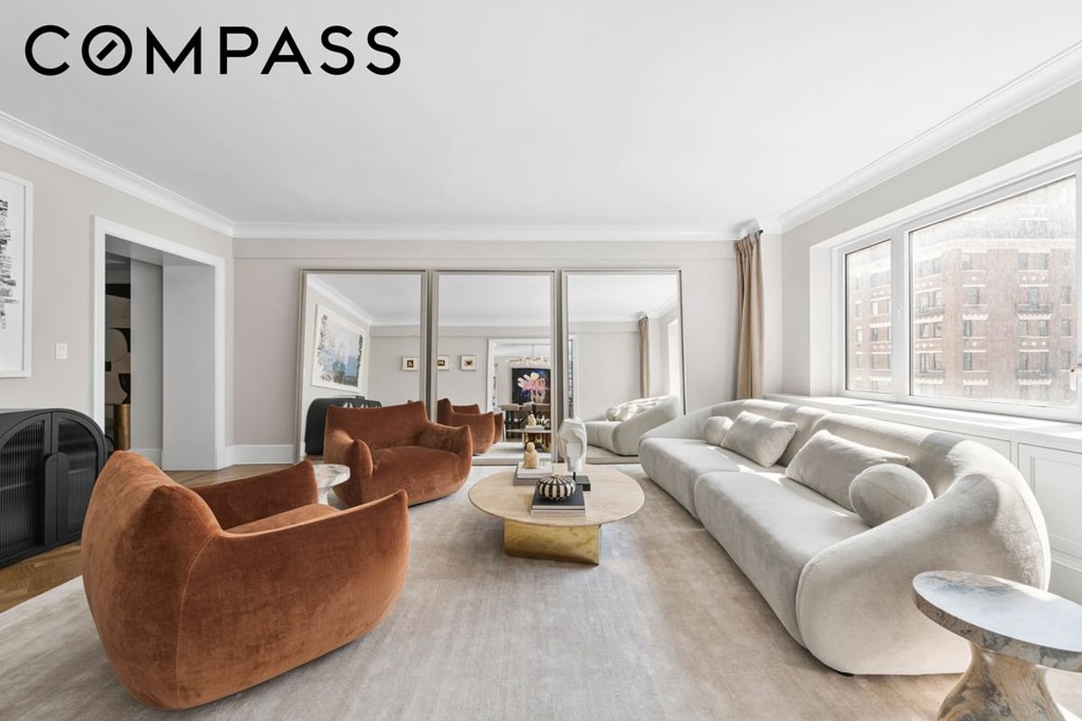 Photo for 530 Park Avenue - 530 Park Avenue Condominium in Upper East Side, Manhattan