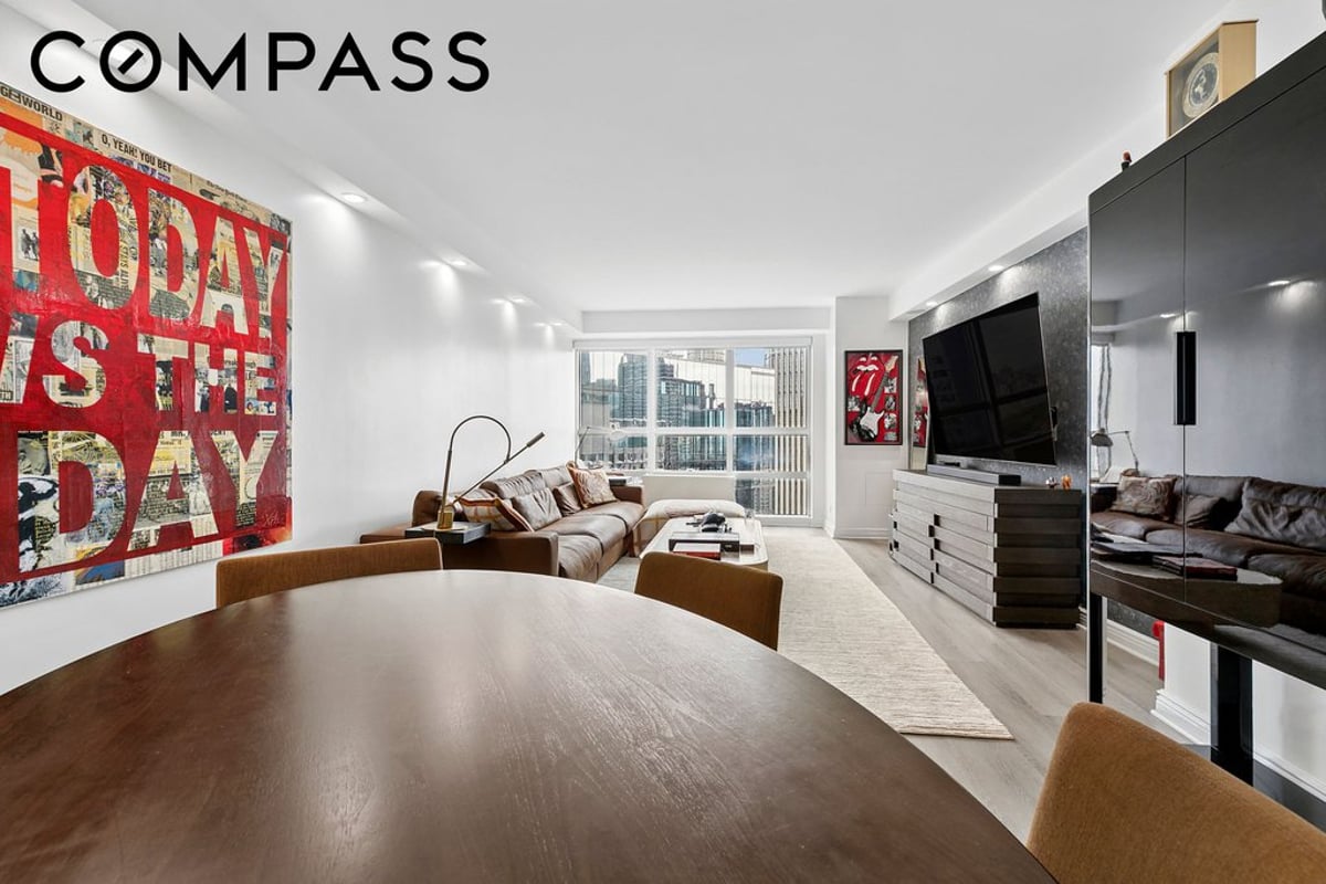 Photo for Metropolitan Tower - 146 West 57th Street Condominium in Midtown, Manhattan