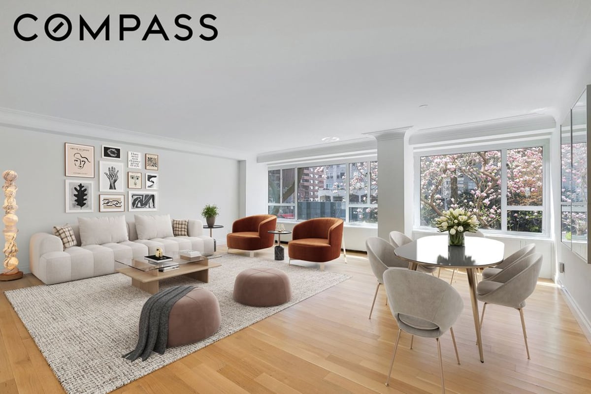 Photo for Manhattan House - 200 East 66th Street Condominium in Upper East Side, Manhattan