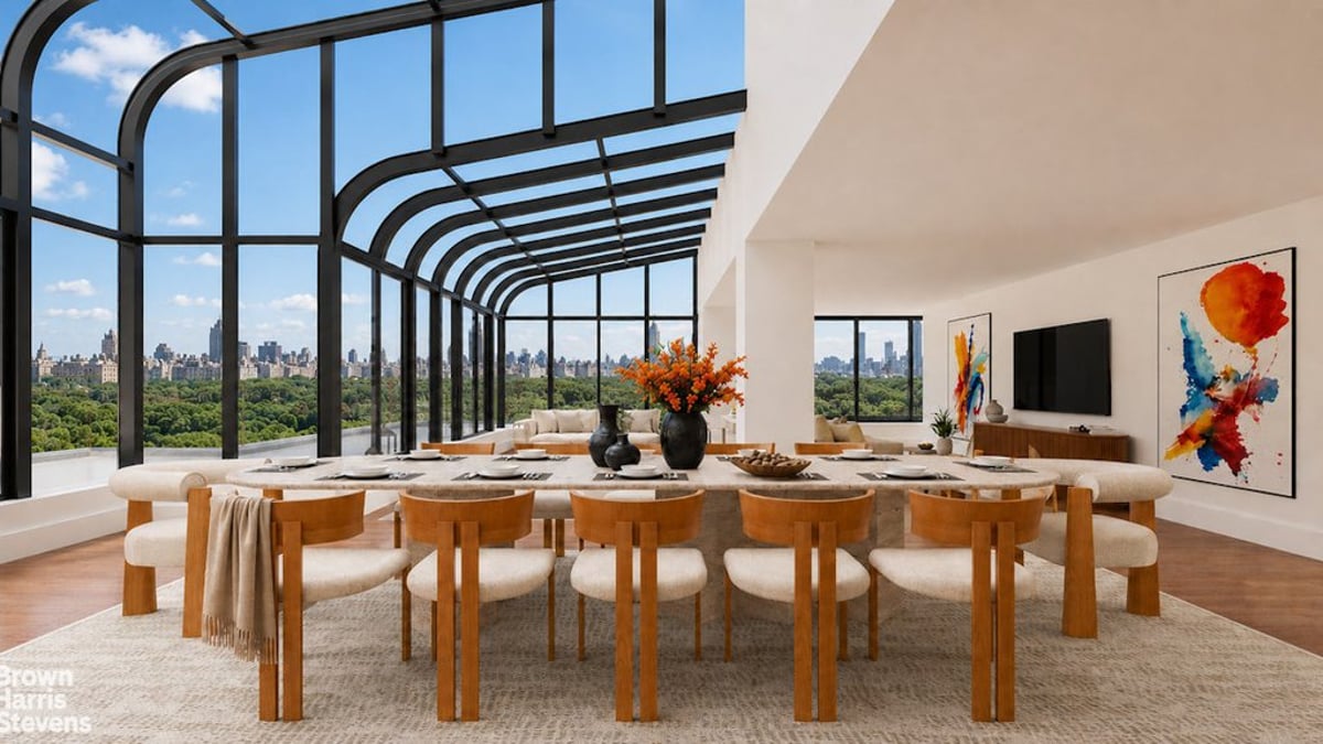 Photo for 860 Fifth Avenue - 860 5th Avenue Cooperative in Upper East Side, Manhattan