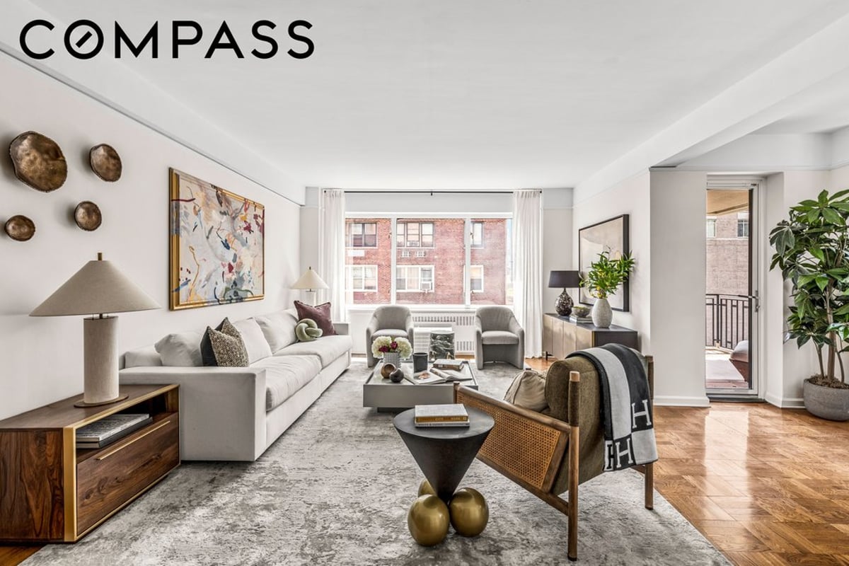 Photo for 45 East End Avenue - 45 East End Avenue Cooperative in Upper East Side, Manhattan