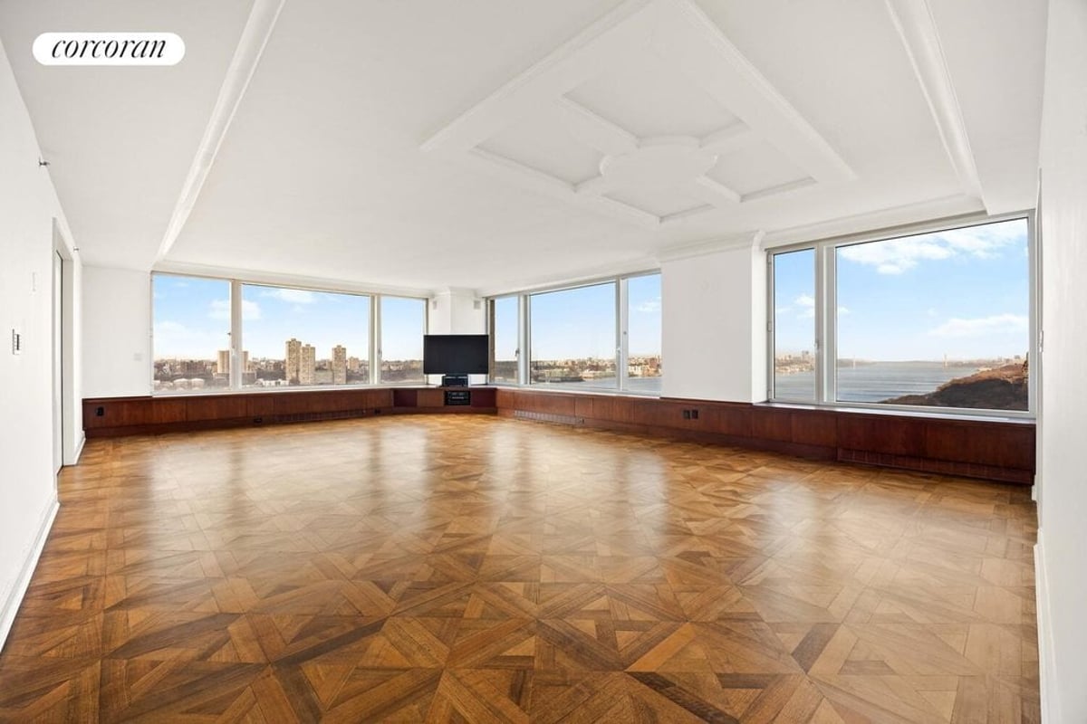 Photo for The Heritage - 240 Riverside Boulevard Condominium in Upper West Side, Manhattan